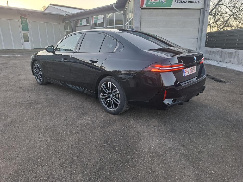 Bmw seria 5 g60 usor avariat