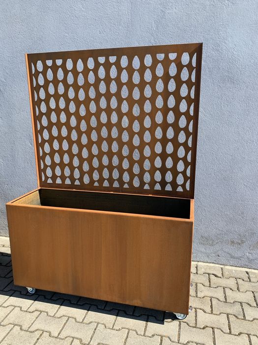 Jardiniere, ghivece, sigle, logo-uri si confectii metalice Corten