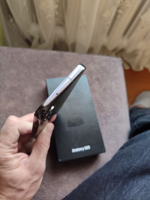 Самсунг s23 в отличном состоянии