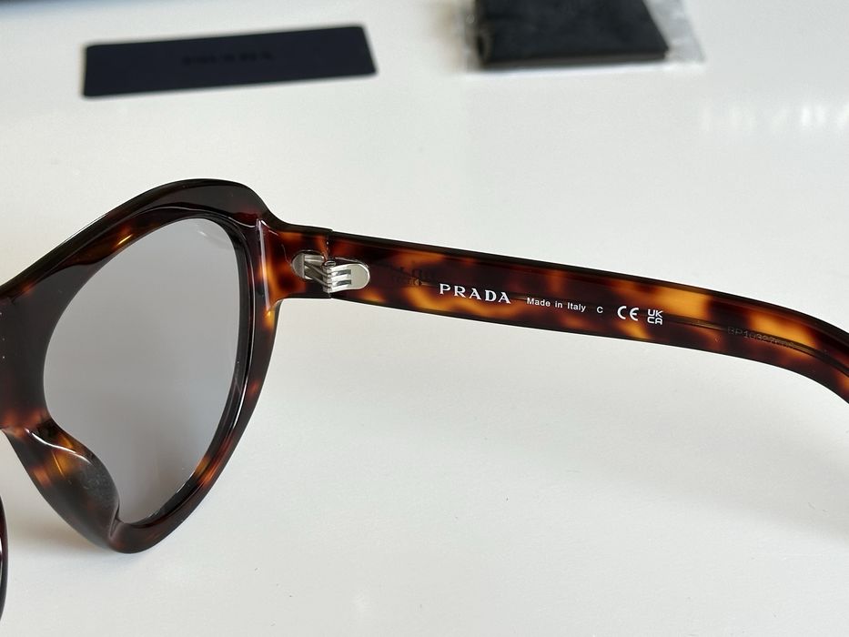Слънчеви очила Prada PRC05S
