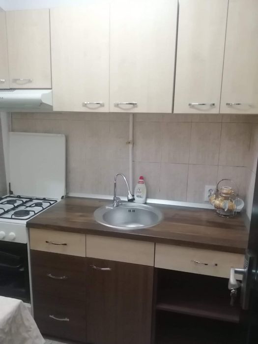 Închiriez garsonieră în zona Uzcasnic