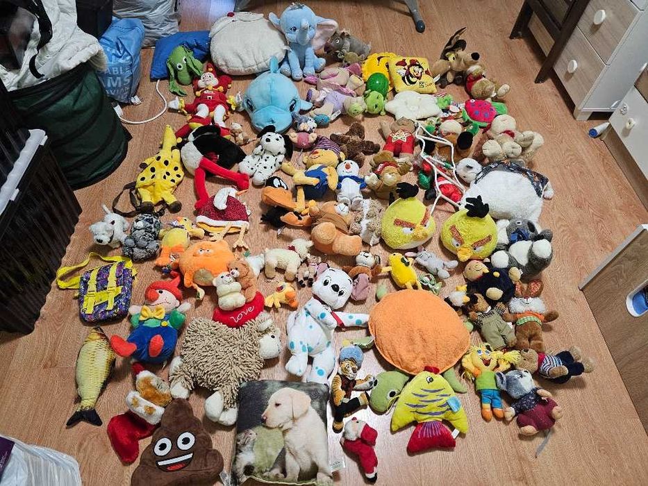 80 + броя плюшени играчки възглавнички делфин палячо мечета кучета