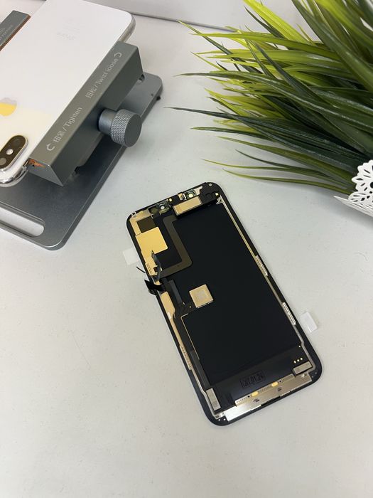 ОРИГИНАЛЕН Pulled Дисплей за iPhone 11 Pro 12 м. гаранция!