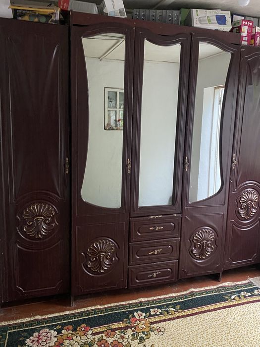 Мебель для дома спальня диван гарнитура и так далее