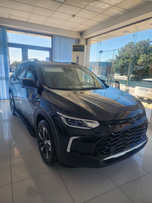 Tracker 2023 Premier Panorama