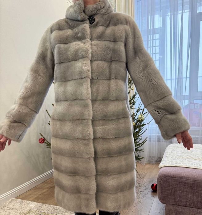 Продам норковую шубу