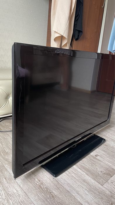 продам телевизор Самсунг