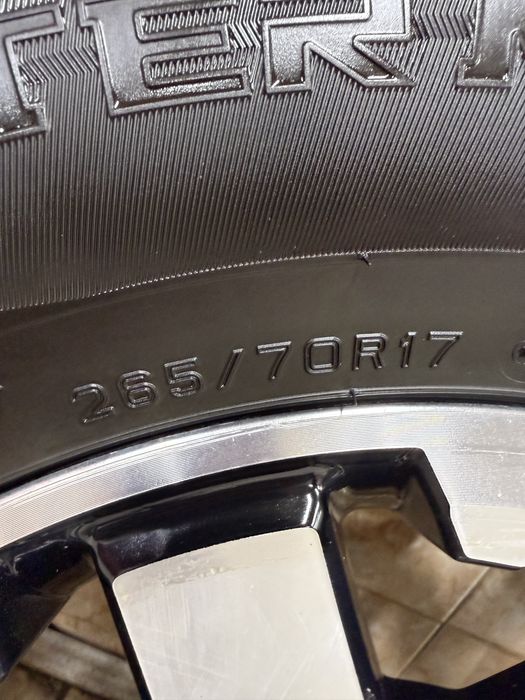 Продам шины Dunlop 265/70/17