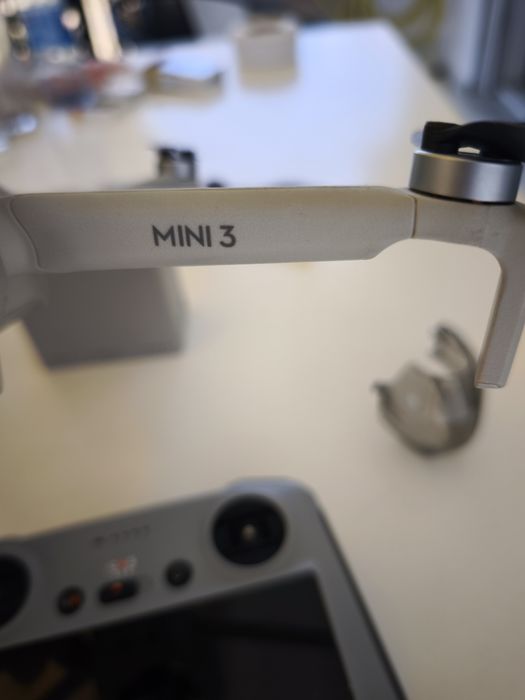DJI Mini 3 Fly More Combo (DJI RC). Като нов.