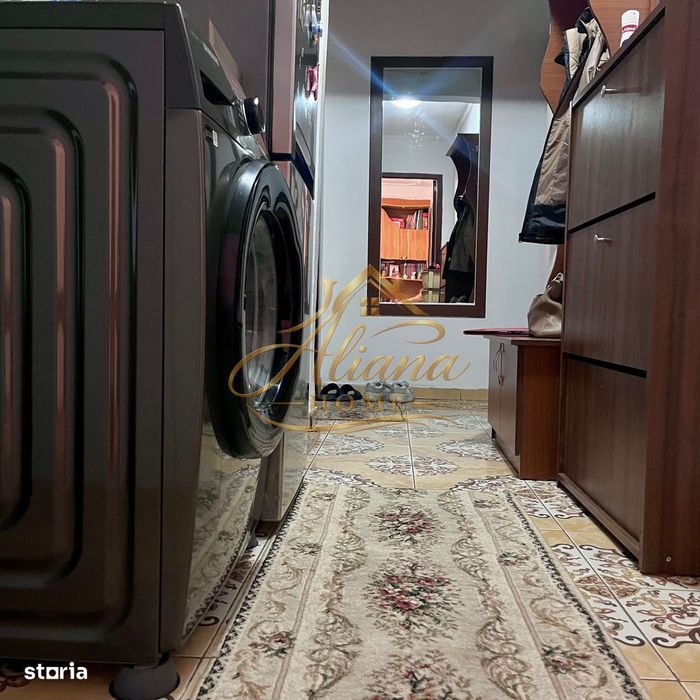 Etaj 1! Vânzare apartament cu 3 camere-micro 11 -Târgoviște!