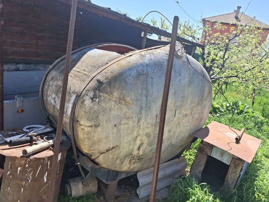 Цистерна  от стъкло пласт  2,3куб