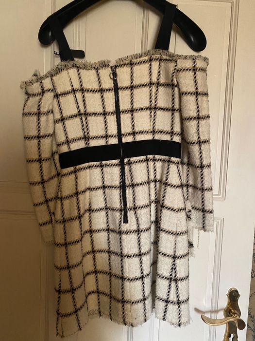 НОВА с етикети Pinko букле туид рокля