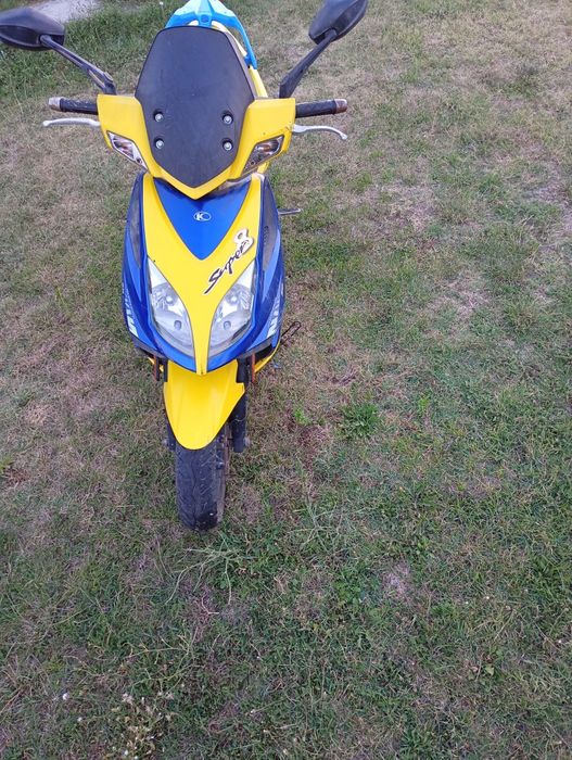 скутер  Kymco Super 8 със 50 кубиков двигател
