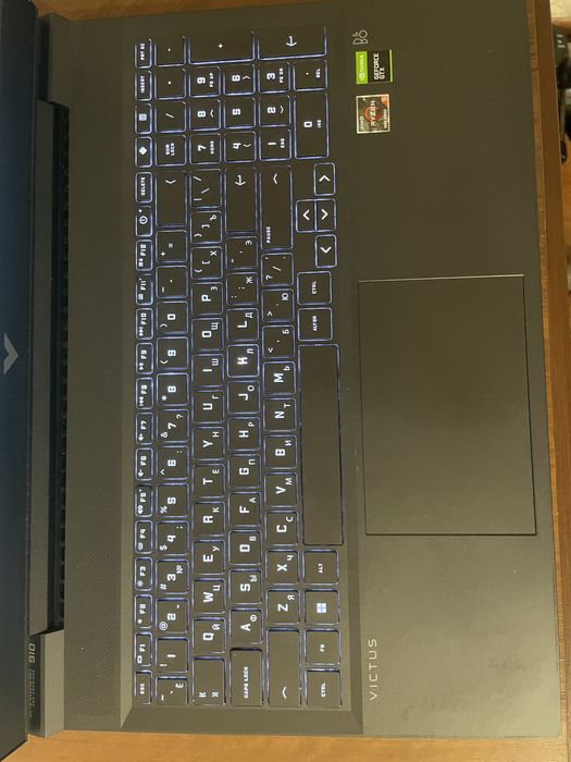 ноутбук hp-victus 16