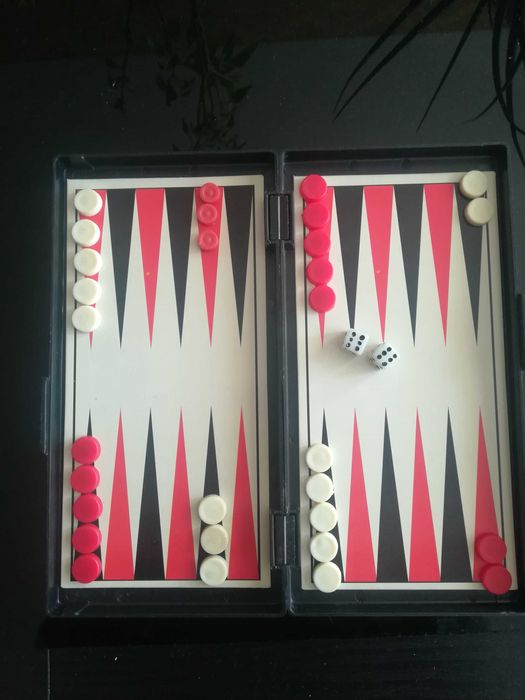 Семейна бизнес игра Европолия и магнитни шах и табла 2 в 1/20см/