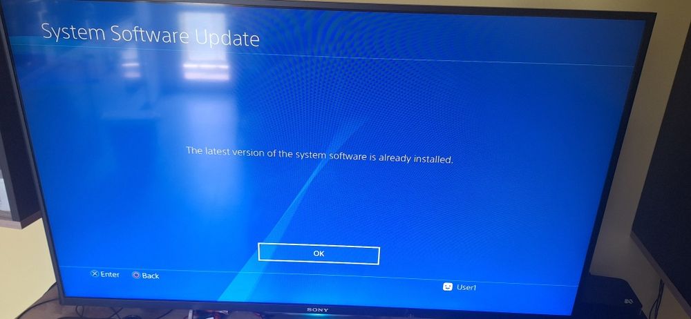Playstation 4 Slim 1-TB