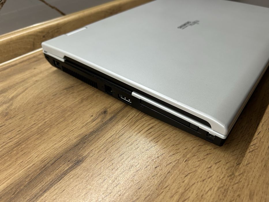 Ноутбук Fujitsu в отличном состоянии