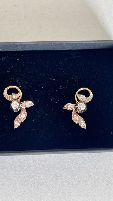 Продам серьги, с якутскими бриллиантами ,585 пробы