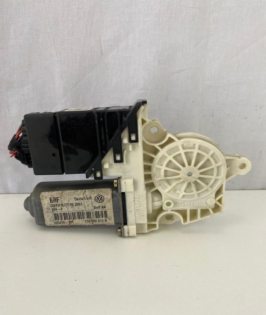 Motoras macara  dreapta spate Volkswagen VW Golf a 4-a generatie
