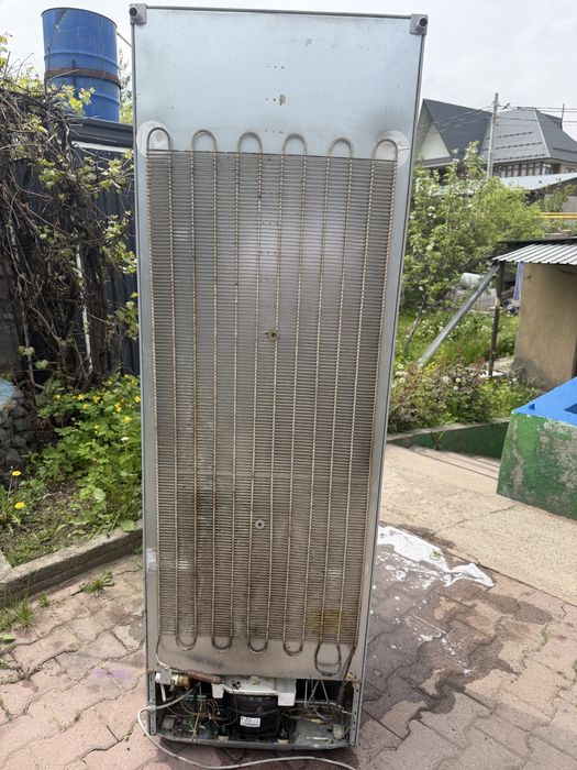 Холодильник LG в рабочем состоянии