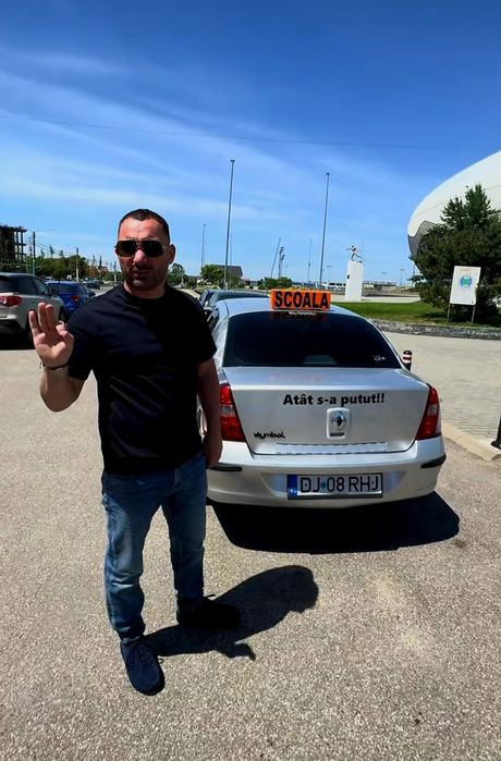 Școala de șoferi/ Instructor auto Categoriile : A/B/C/CE/D