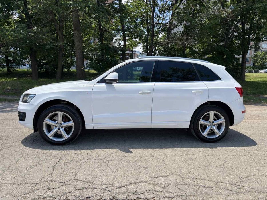 Audi Q5 4x4 2000 кубика S line
