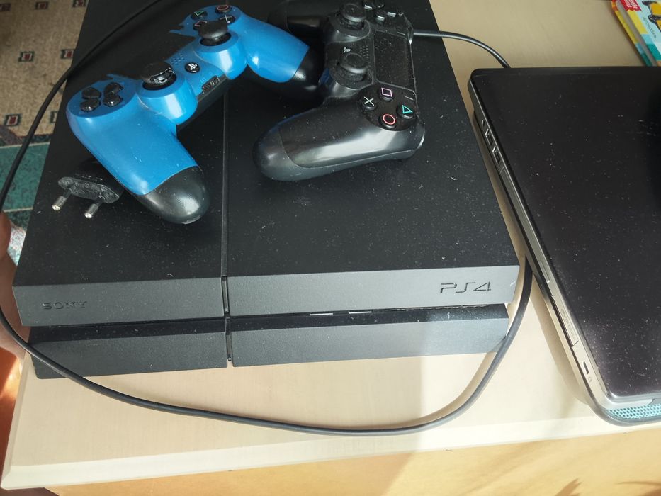 Sony PlayStation 4