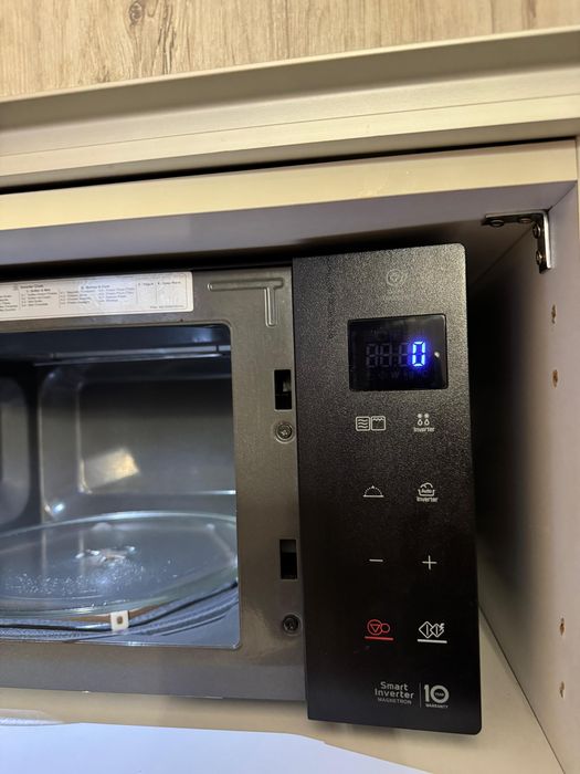 Cuptor microunde LG smart inverter