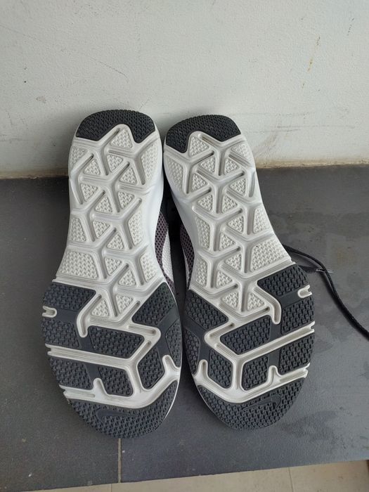 Продавам маратонки Nike training 45.5