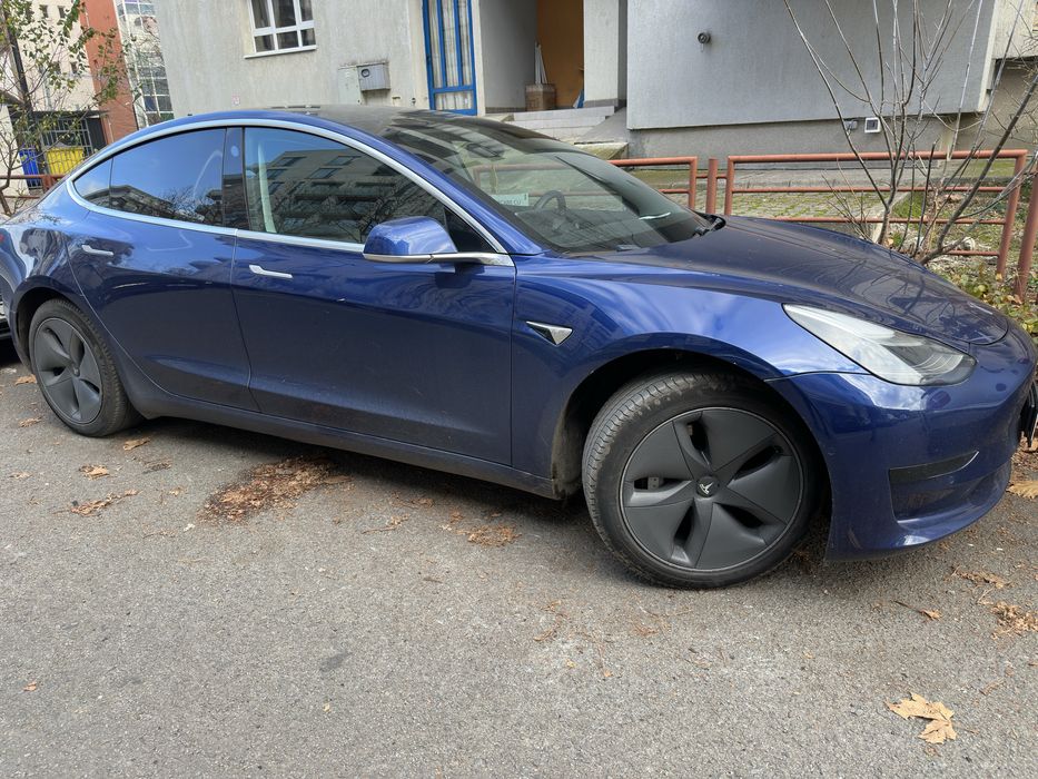 Inchiriere Tesla 3 Bolt/Uber