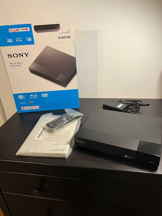 Sony Blu-ray Disc/ DVD Player/ Multimedia (Stick USB) BDP-S3700