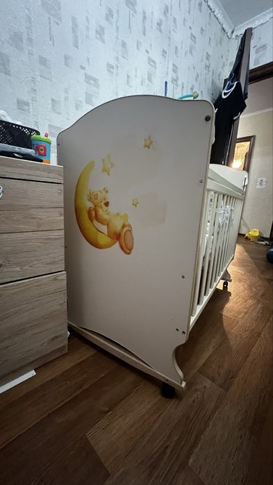 Детская кроватка