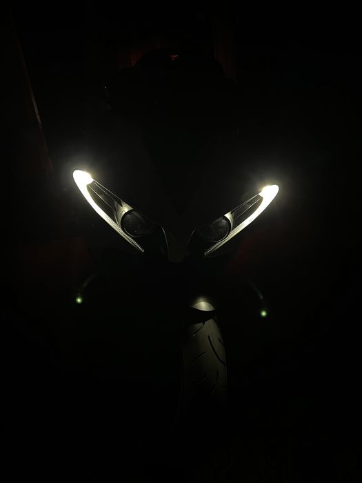 Yamaha r1 crossplane 2014 (bigbang)