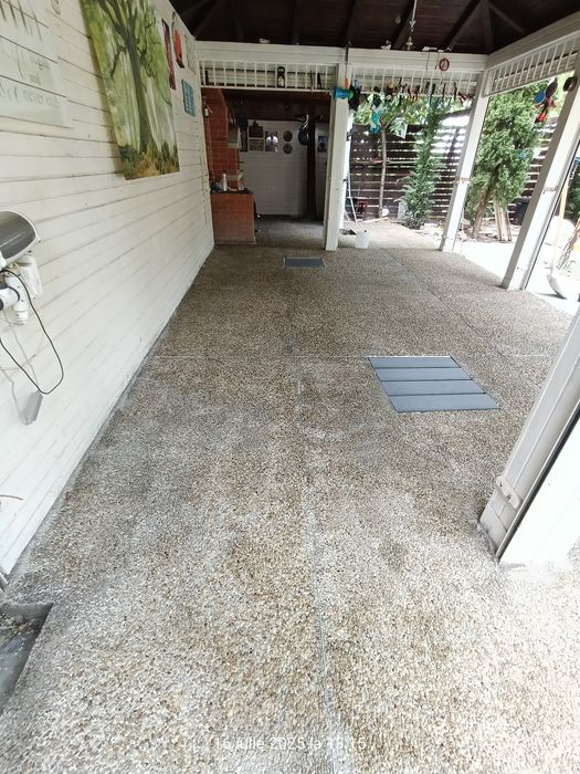 Faianțar montat gresiei, regips, zugrăveală