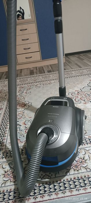 Пылесос  PHILIPS