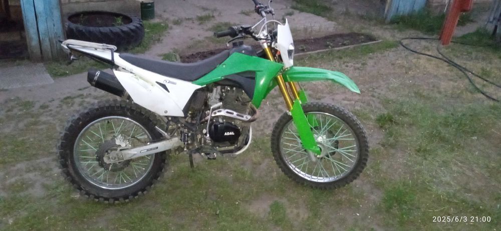 Мотоцикл эндуро кросс