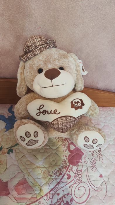 Чисто нова музикална плюшена играчка куче 45 см.