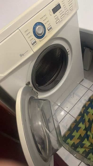 Продам стиральную машину