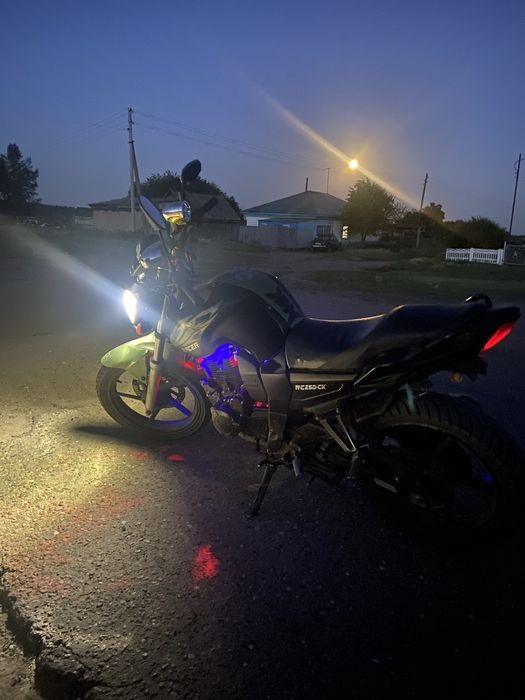 Продам мотцоикл 250 кубов