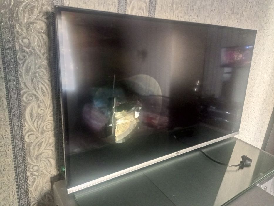 Продам телевизор артель.