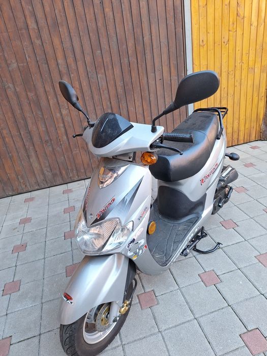 Vând scuter Rieju 49 cm
