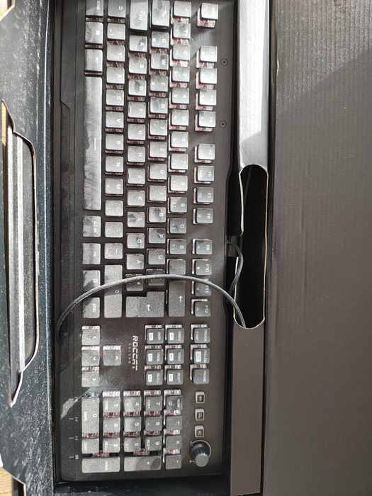 Запазена клавиатура Roccat