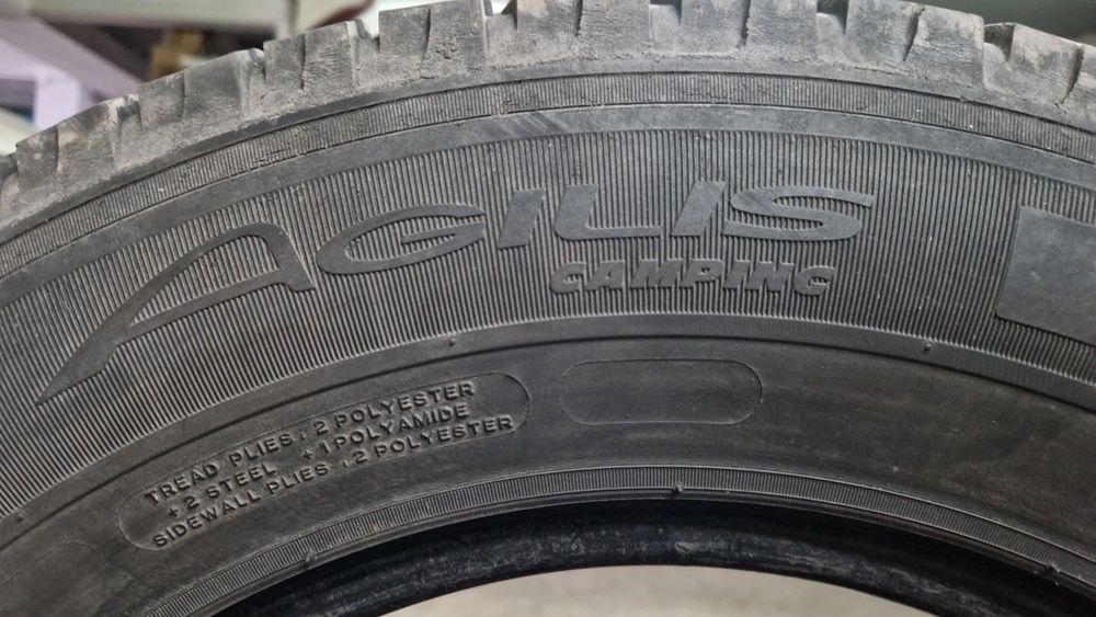 ГУМИ MICHELIN 215 70 15 за кемпер, бус