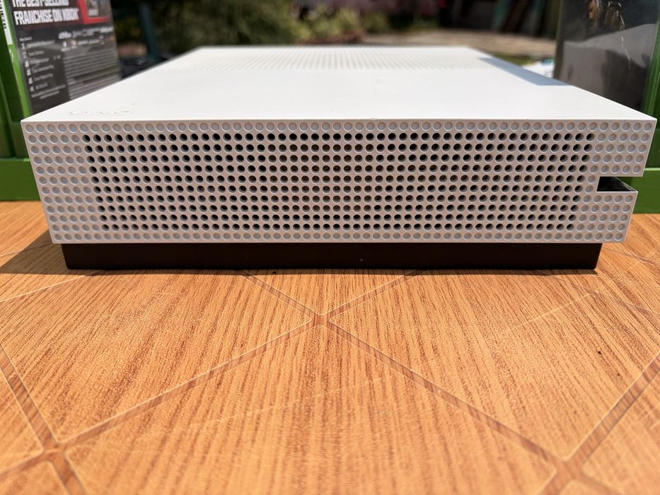 Xbox One S 1TB конзола