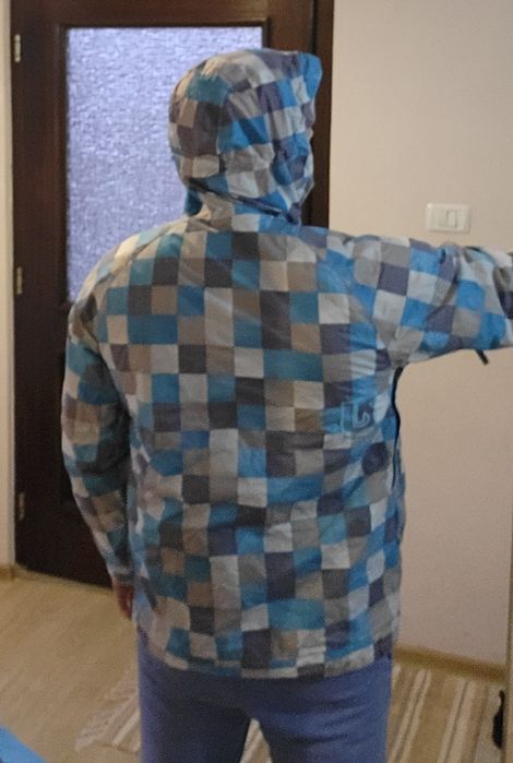 Vând geacă de snowbord, Burton