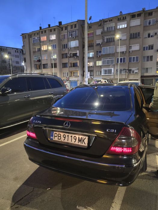 Mercedes E270 Avantgarde черен