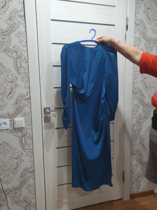 2 платья       .