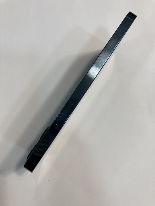 iPhone 12 PRO  • 100 % Bateria • de piese