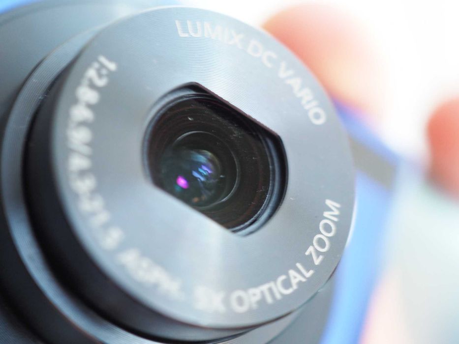 Panasonic Lumix XS1 Ултракомпактен 16mp фотоапарат с кабел за зареждане и SD карта