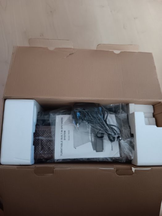 Грамофон (чисто нов)